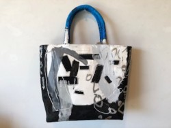 ラファエルナバス展 白と黒の世界 ‐ｂａｇ- 作品紹介２ – ギャラリー数 